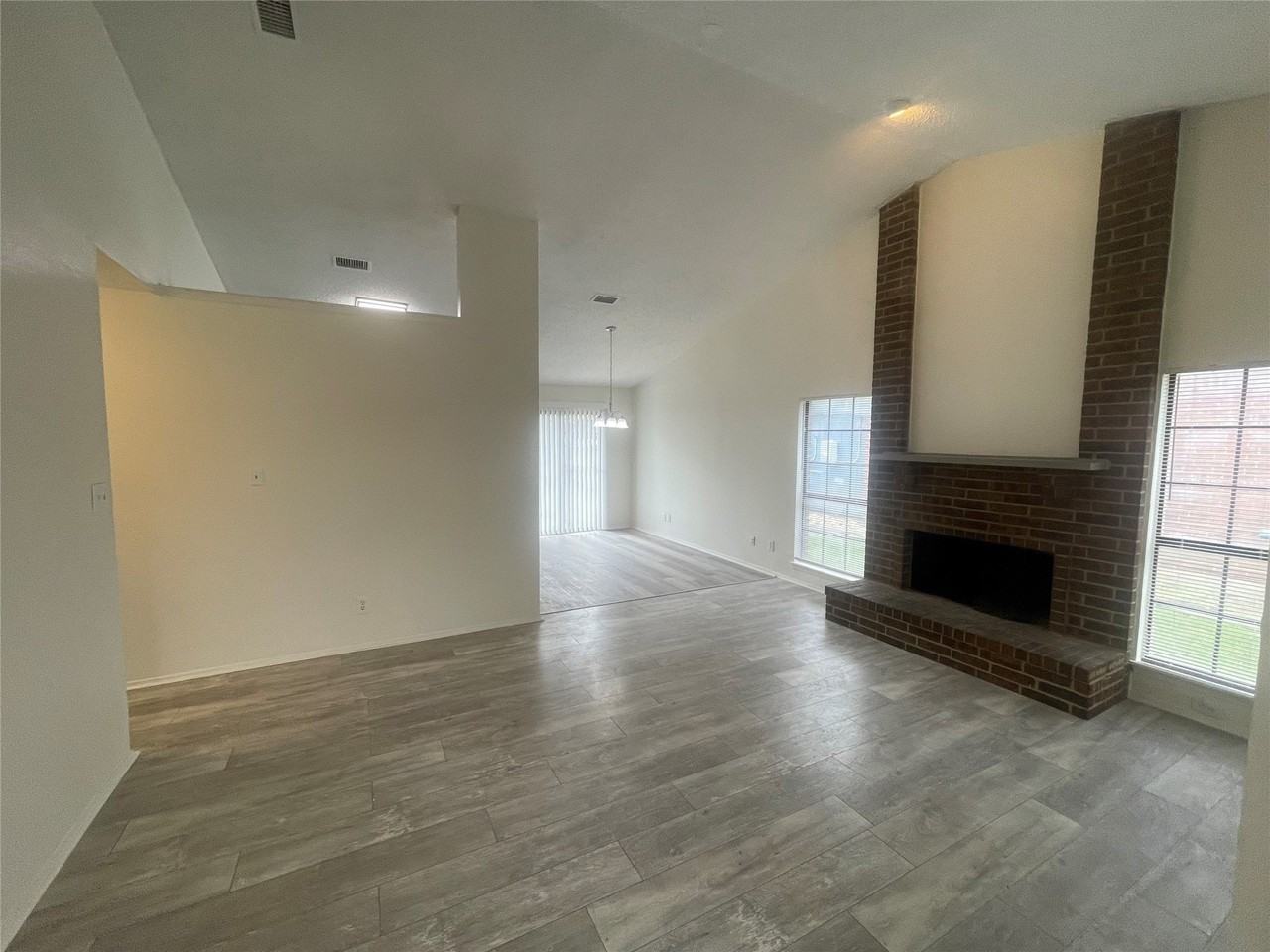 9415 Rutherglen Dr - Photo 3 of 18