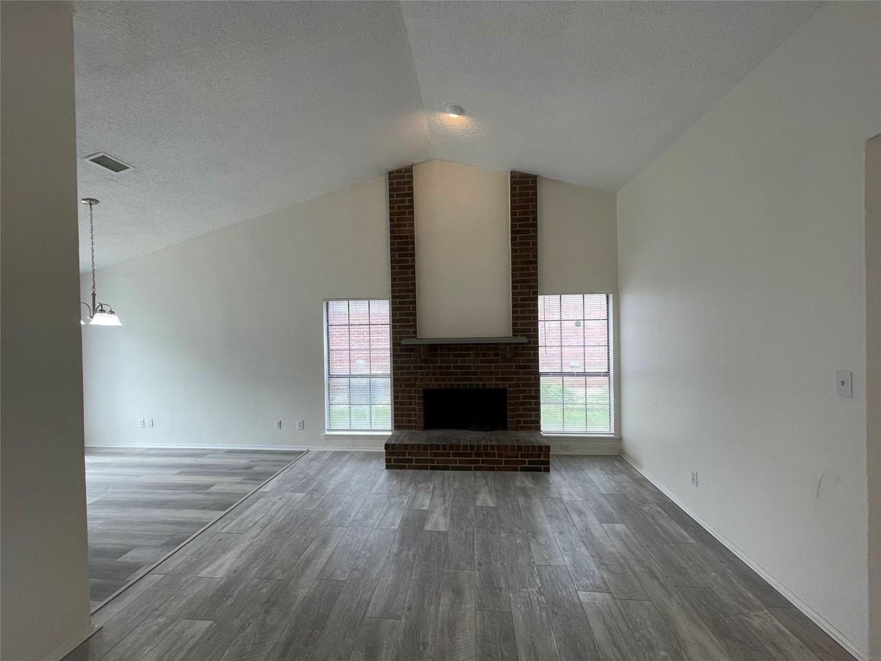 9415 Rutherglen Dr - Photo 4 of 18