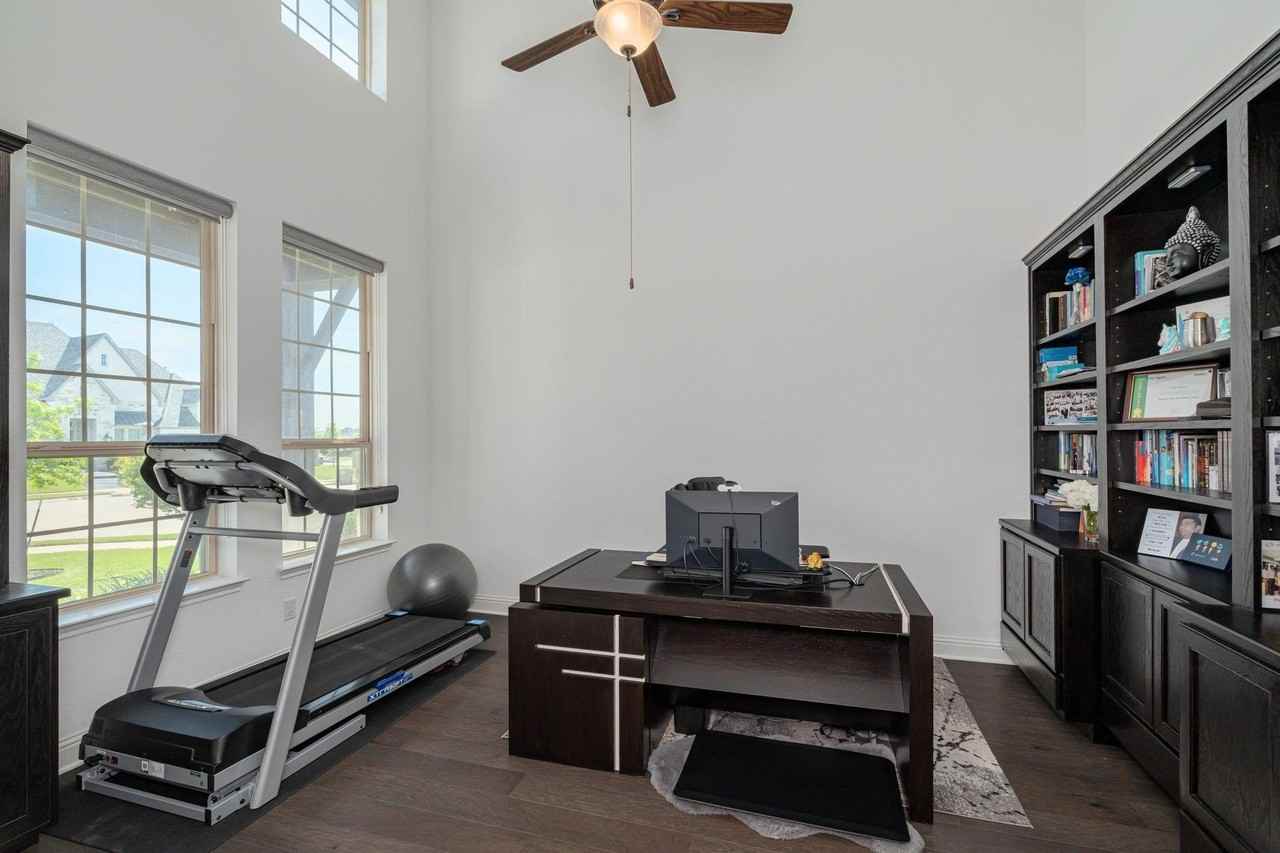 701 Star Meadow Dr - Photo 5 of 26