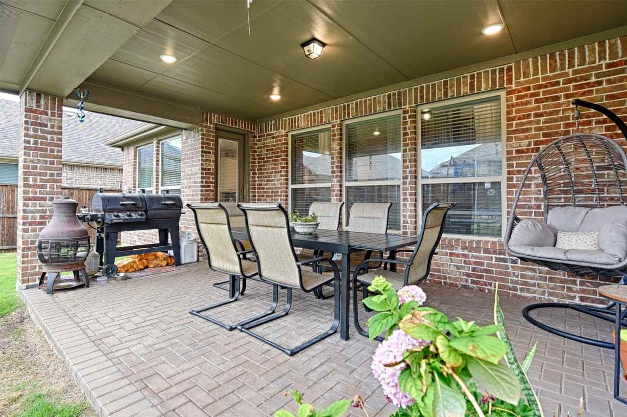 3515 Washington Dr - Photo 3 of 40