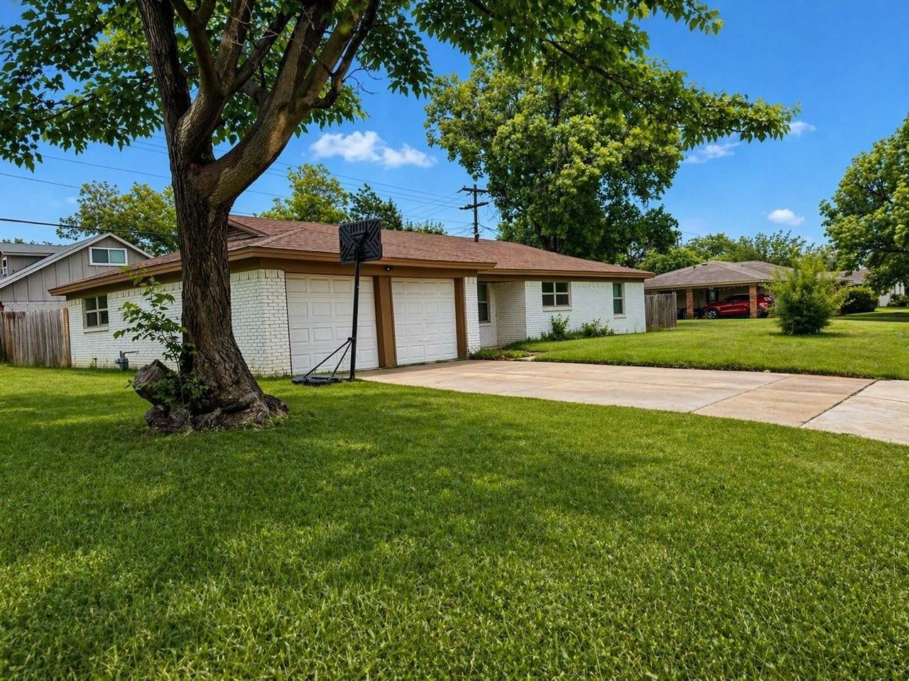 812 Irwin Dr