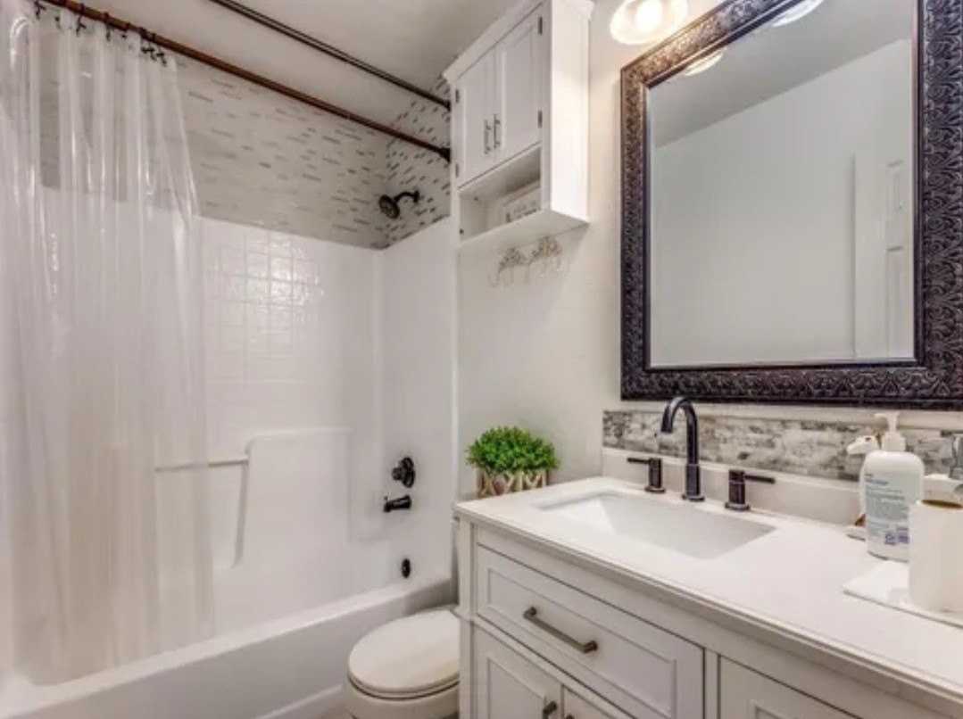 2907 Nandina St - Photo 3 of 5
