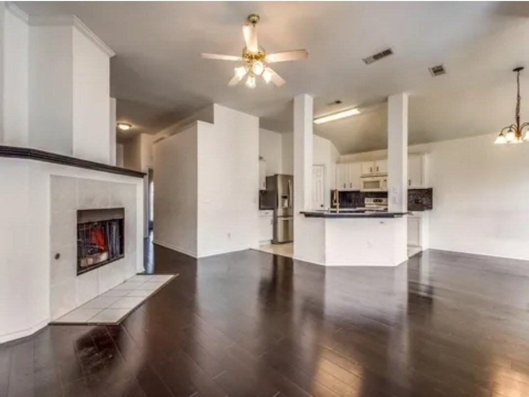 2907 Nandina St - Photo 5 of 5