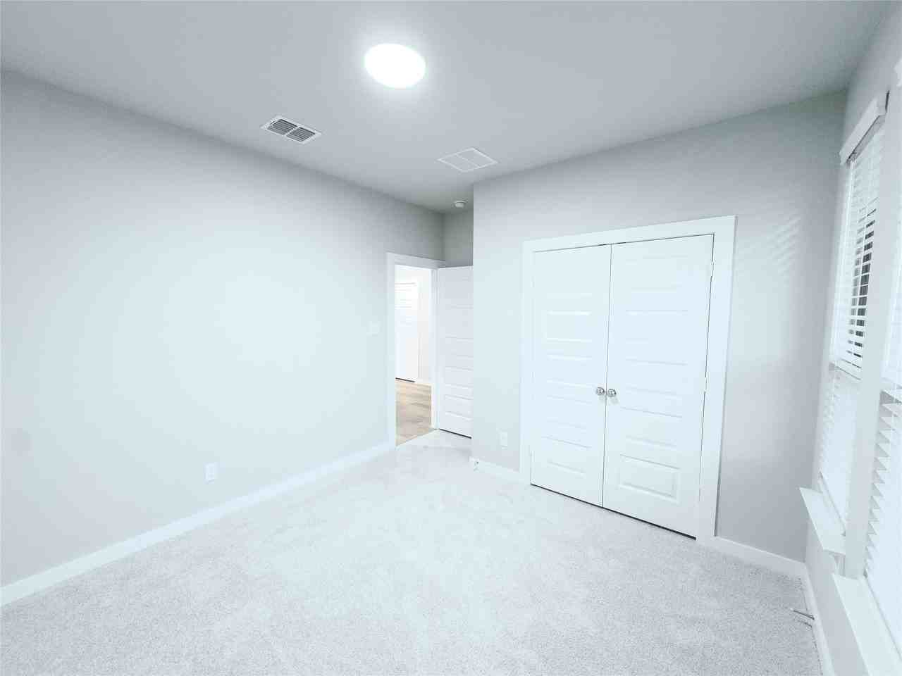 566 Silver Springs Ln - Photo 7 of 23