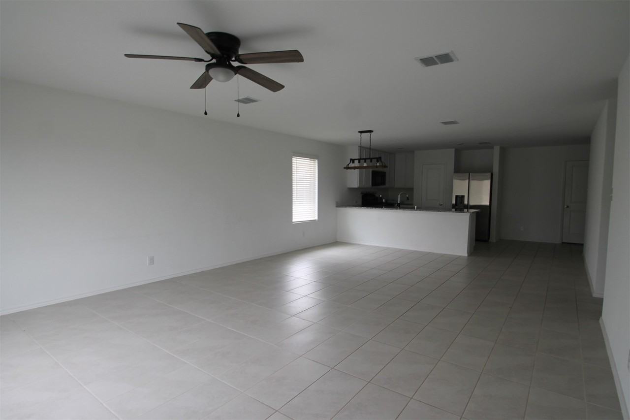 1728 High Perch Ln - Photo 4 of 11