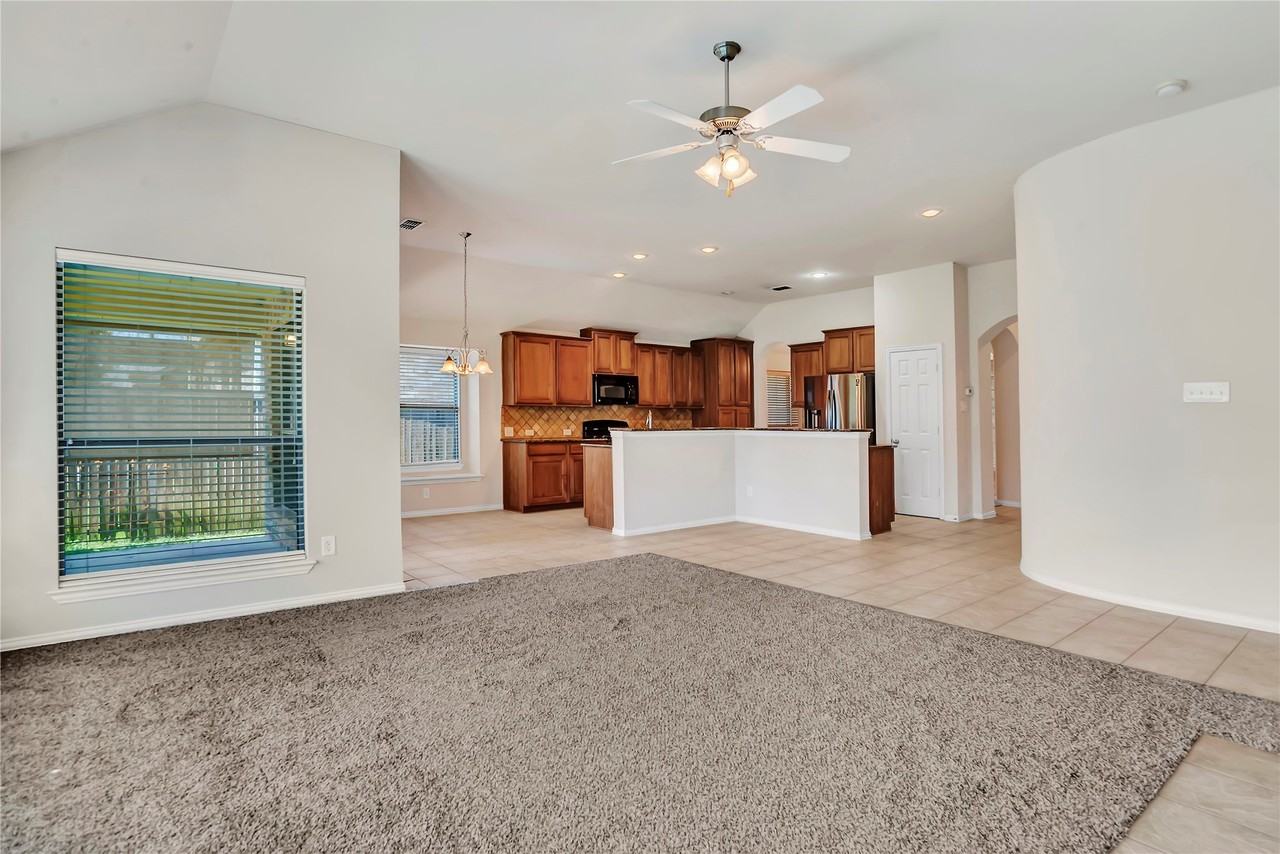 2614 Fritz St - Photo 5 of 31