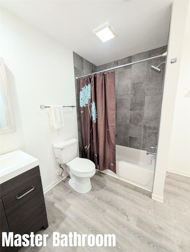 2410 Royal Acres Dr - Photo 7 of 20