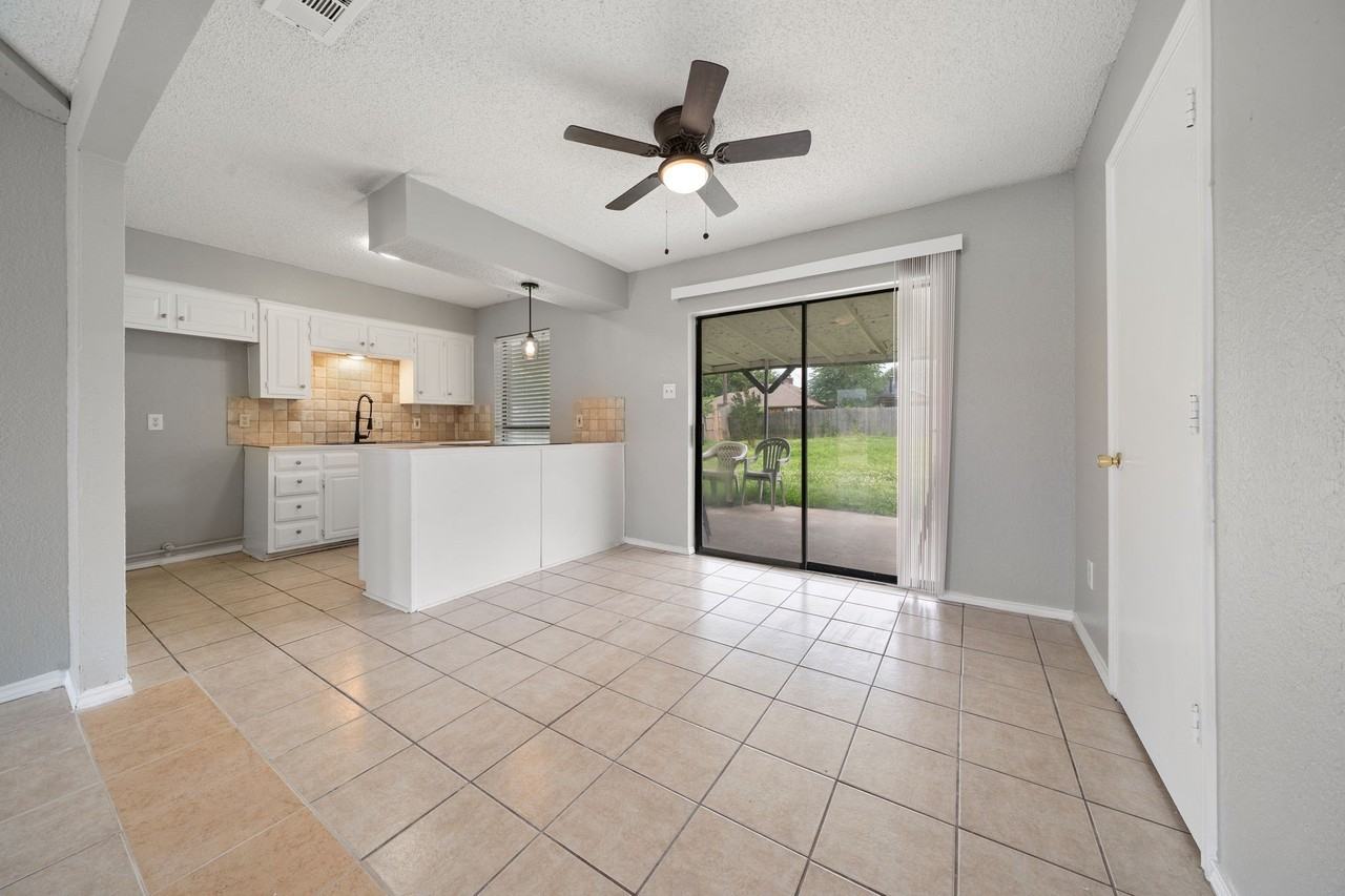 3826 Jewel St - Photo 6 of 29