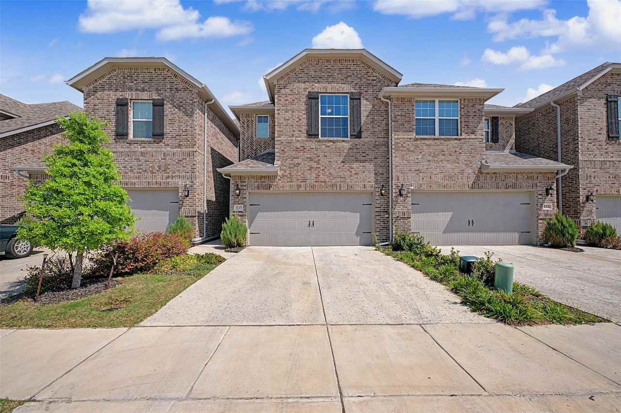 537 Hutchinson Ln