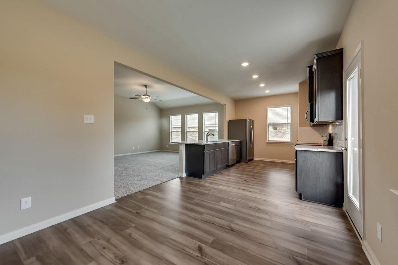 304 Wandering Stream Way - Photo 4 of 13