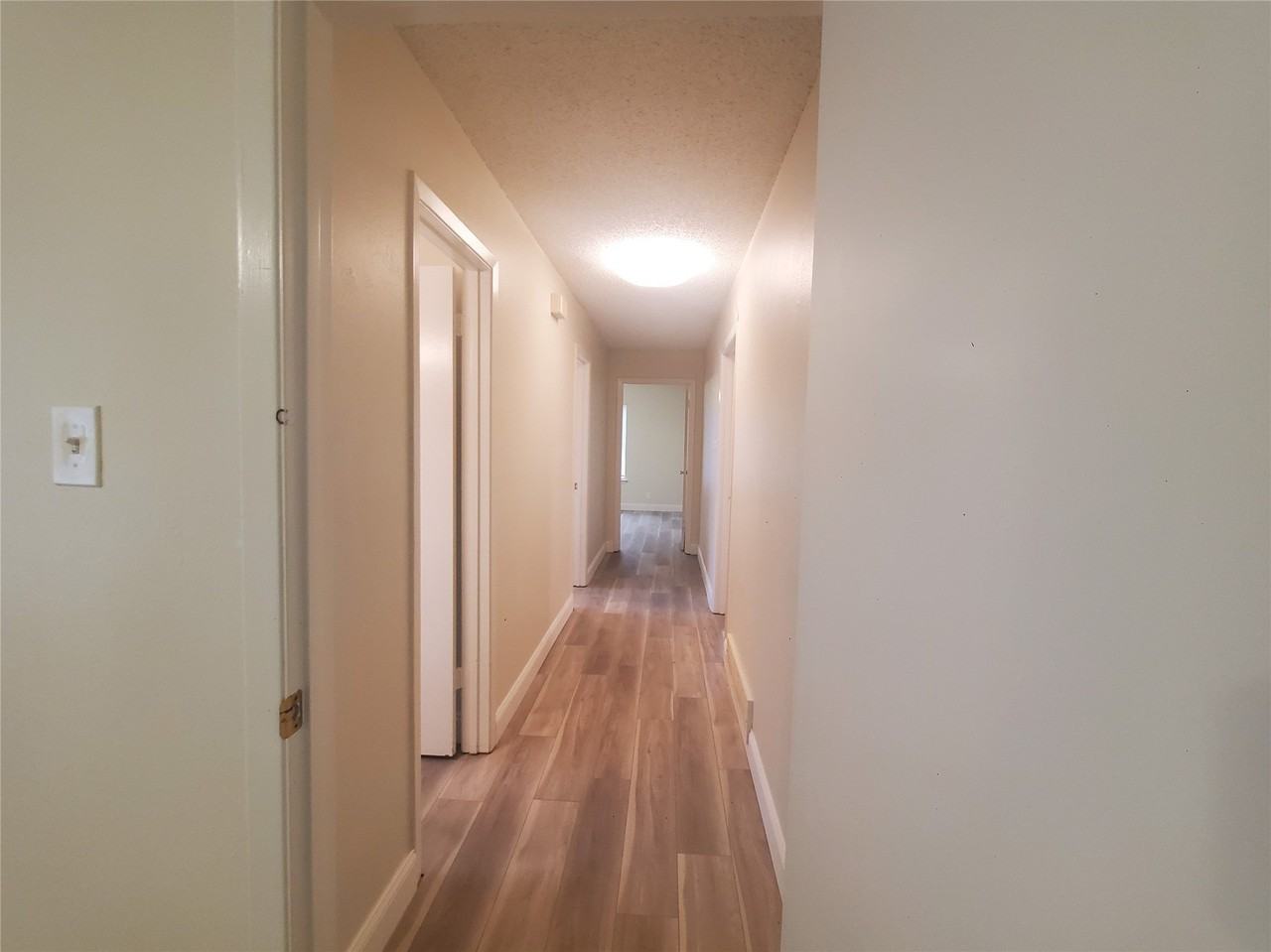6605 Park Place Dr #D - Photo 6 of 7