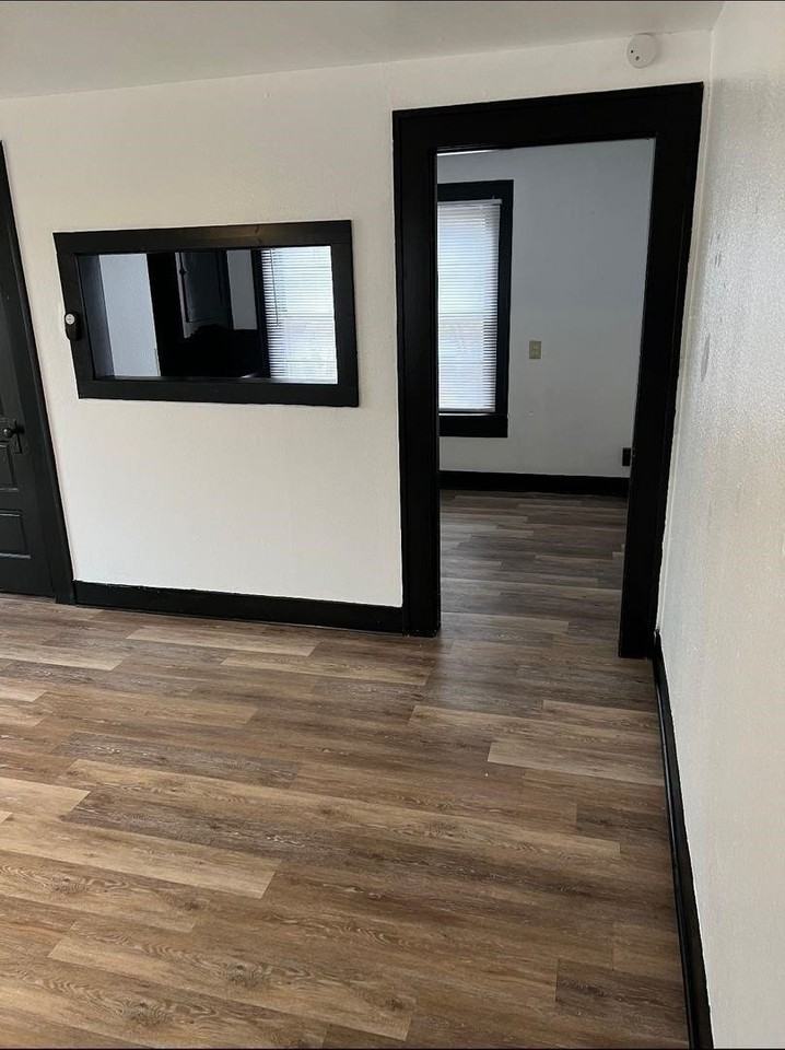 1209 Bawcom St #1-2 - Photo 6 of 11