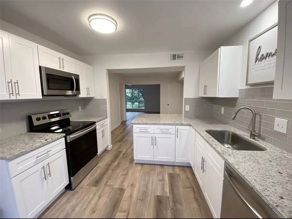 8057 Meadow Rd #202 - Photo 3 of 7