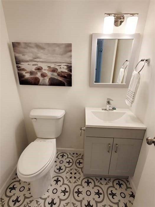 8057 Meadow Rd #202 - Photo 4 of 7