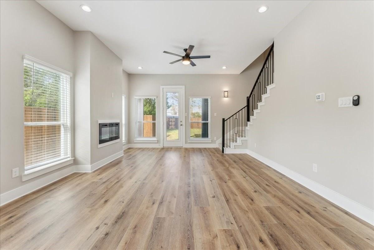 2811 Harston St - Photo 6 of 19