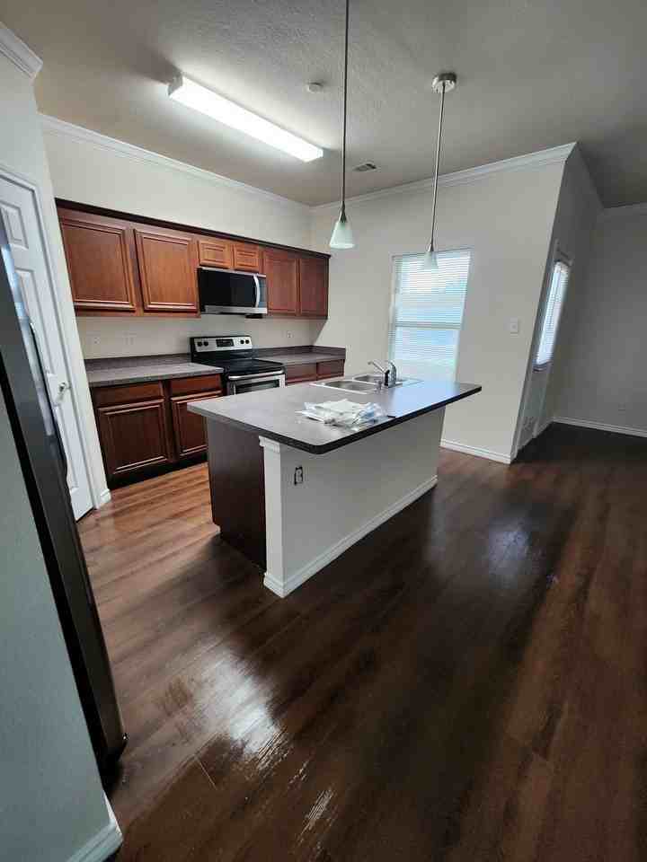 5516 Del Rey Dr - Photo 4 of 16