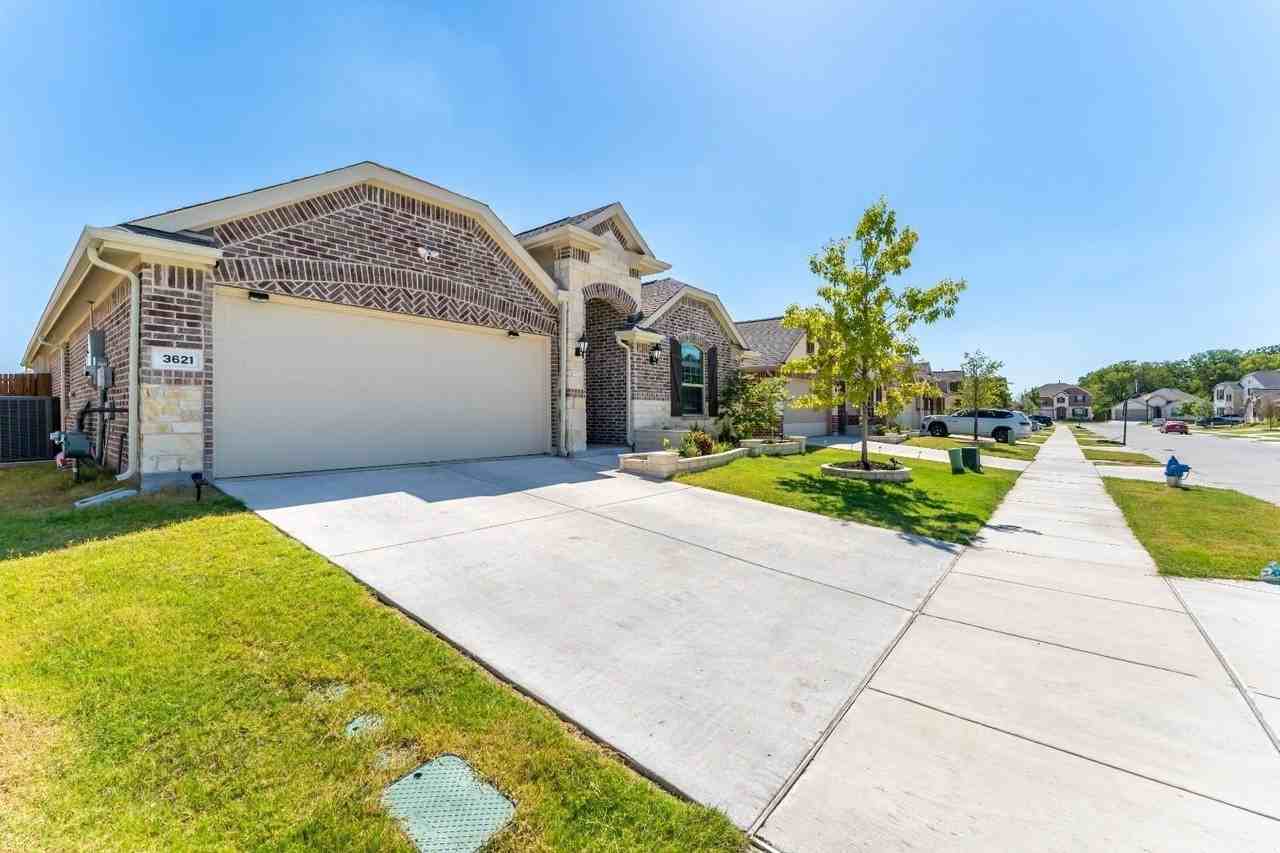 3621 Peachbush Ln - Photo 2 of 5