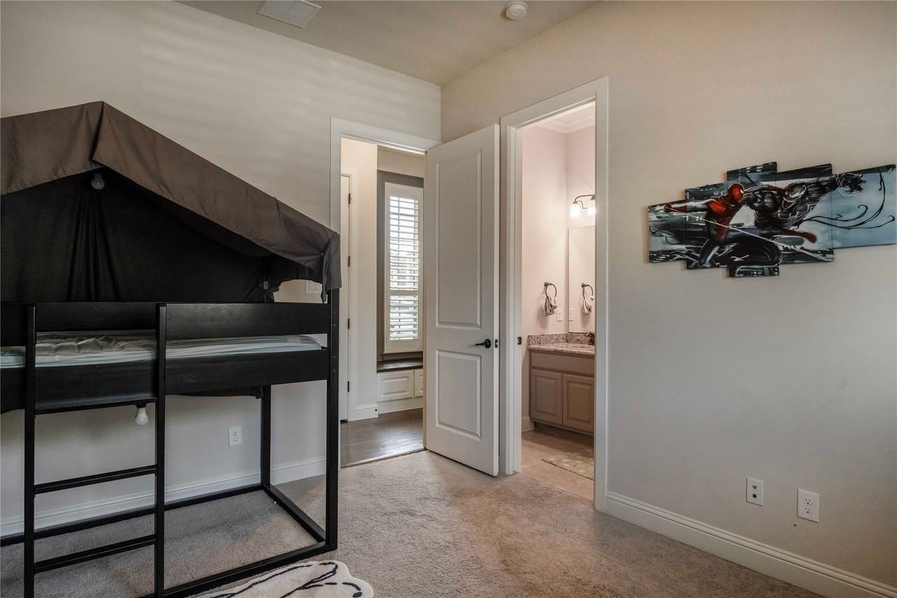12824 Flatiron Trl - Photo 5 of 40