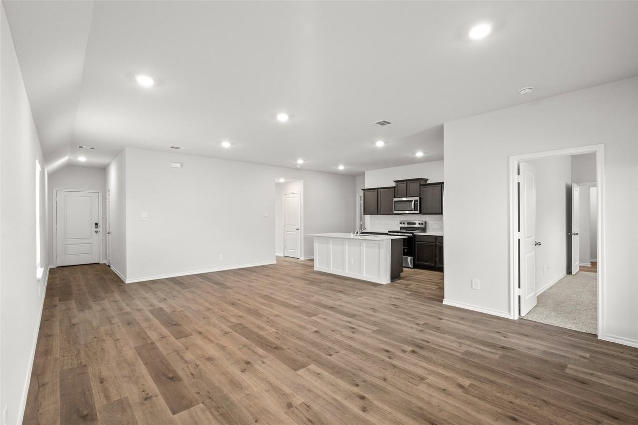 13173 Enclave Pkwy - Photo 4 of 23