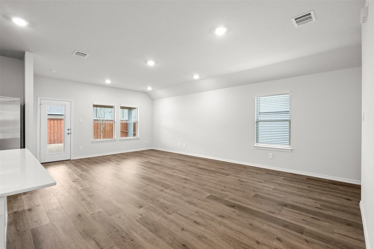 13173 Enclave Pkwy - Photo 5 of 23