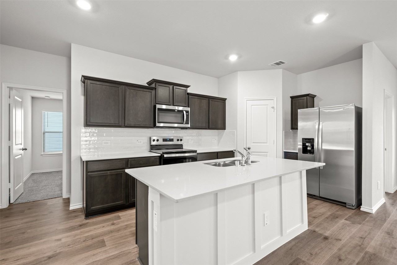 13173 Enclave Pkwy - Photo 7 of 23