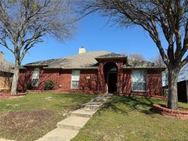 featured image of 1811 Lake Travis Dr