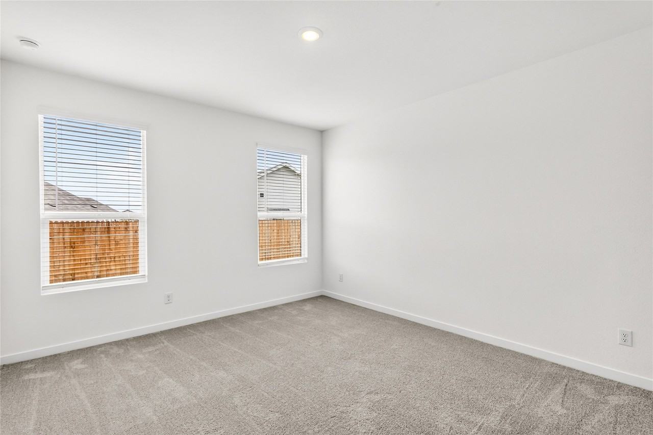 656 Waymaker Way - Photo 6 of 40