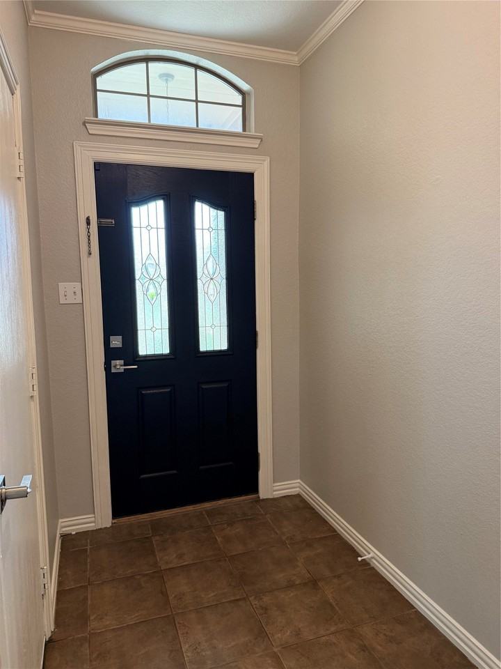 1200 Charlotte Dr - Photo 3 of 21