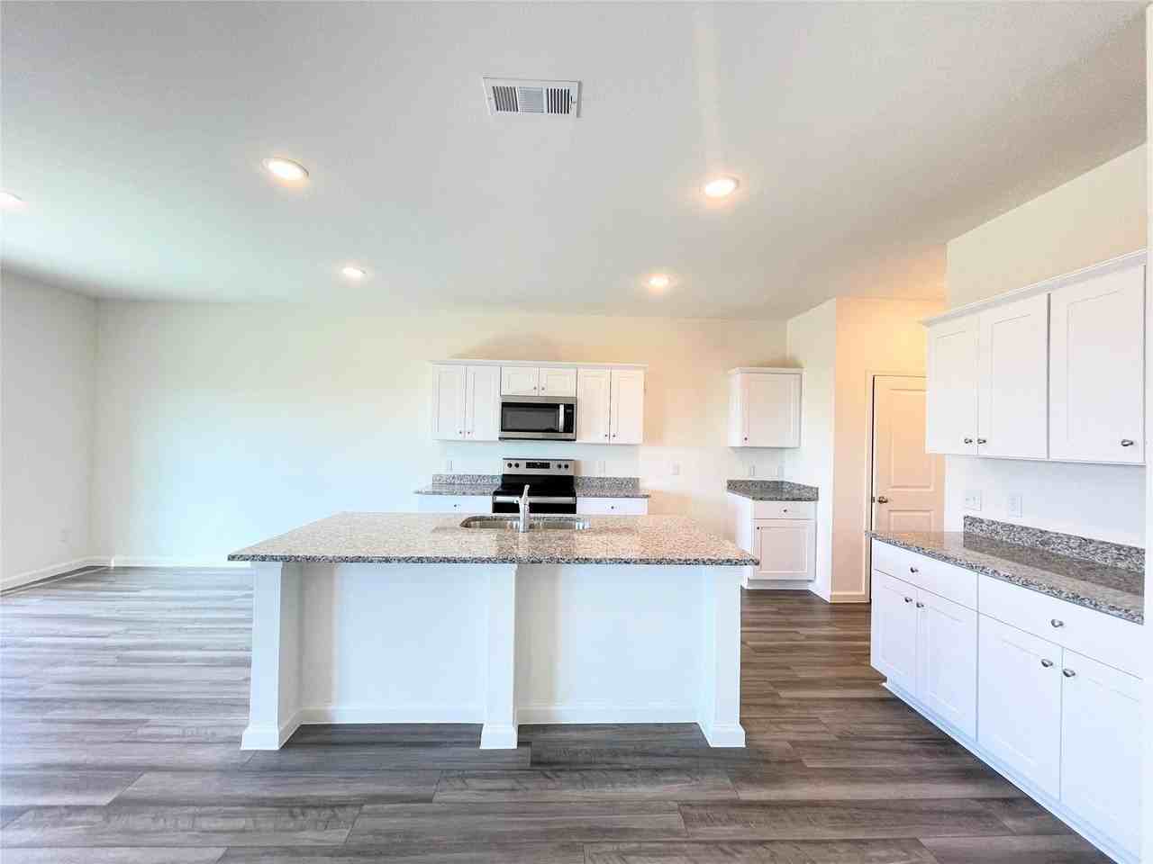 1702 Chapel Hill Rd - Photo 6 of 24