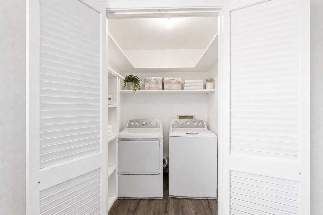 7931 Royal Ln #215 - Photo 4 of 7