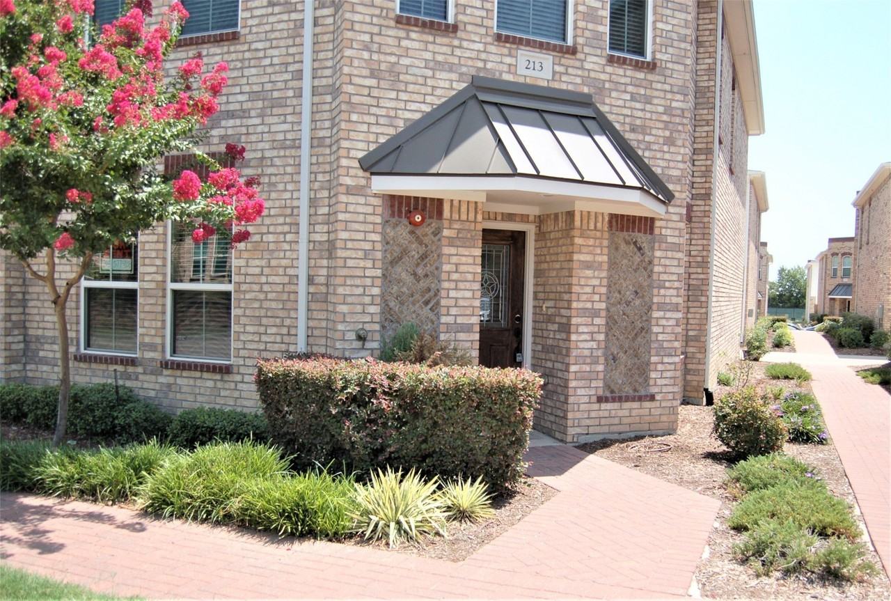 213 Lily Ln - Photo 2 of 35