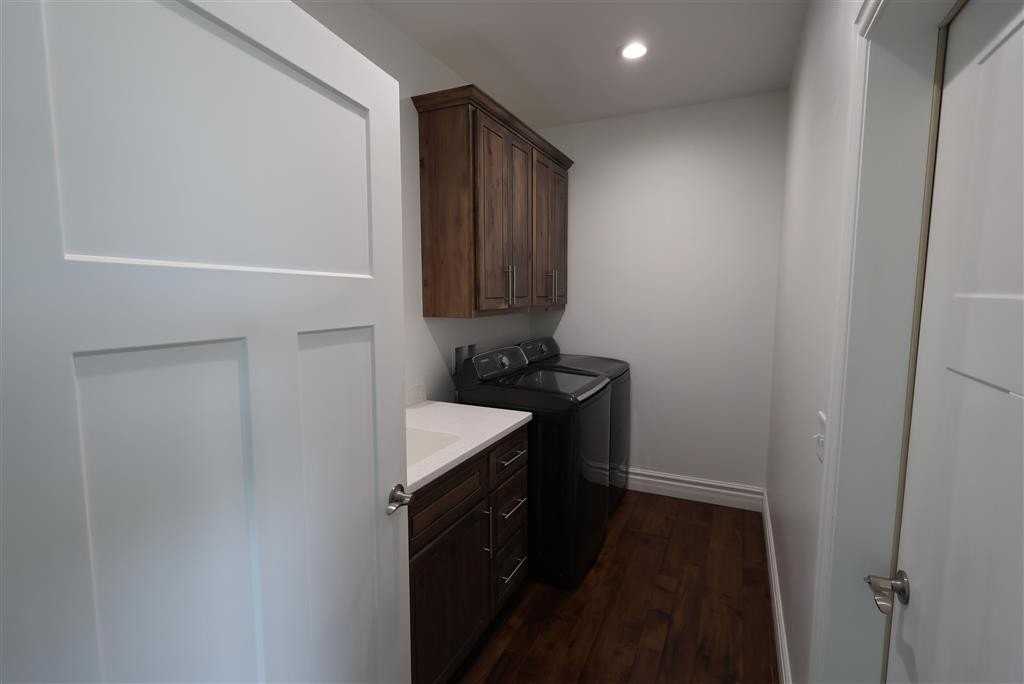 137 W 10th St - Photo 4 of 16