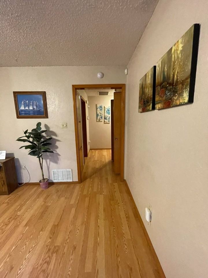 2707 Ne Euclid Ave - Photo 2 of 17