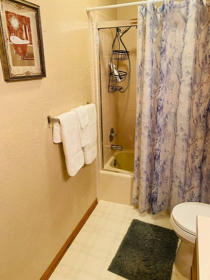 2707 Ne Euclid Ave - Photo 5 of 17