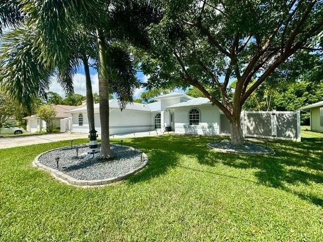 2279 Se Blossom Rd - Photo 3 of 12