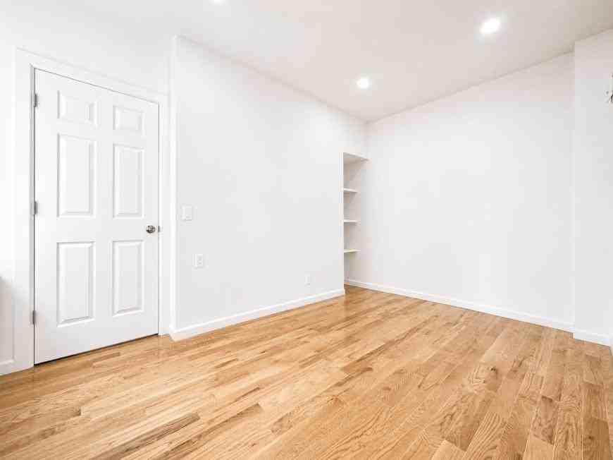 401 E 68th St - Photo 7 of 10