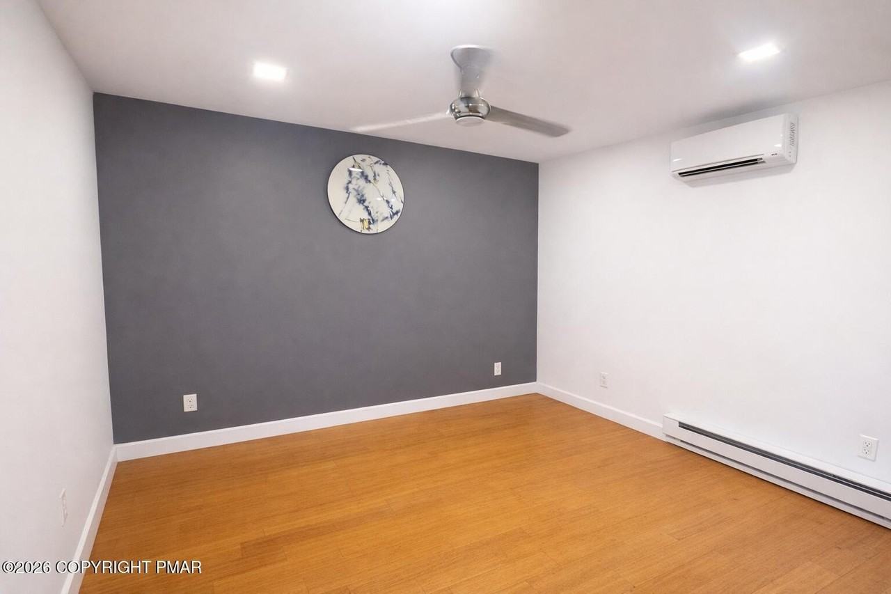 14 Middle Village Way - Photo 4 of 17