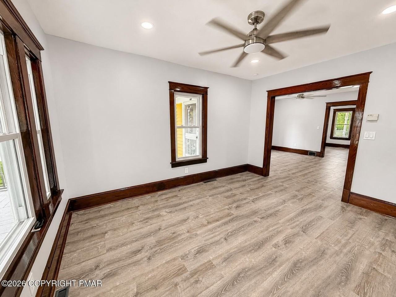 832 Thomas St #834 - Photo 6 of 26
