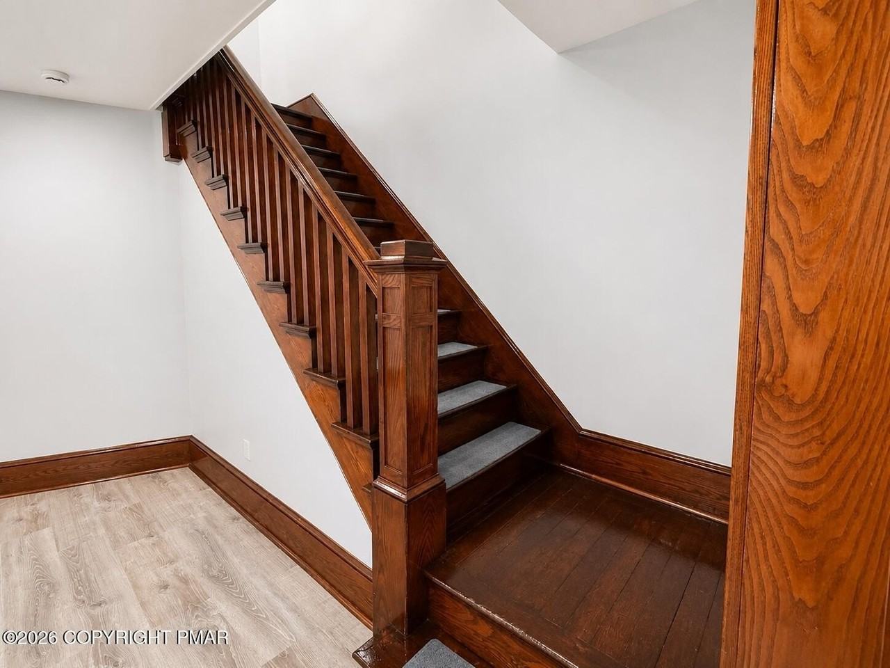 832 Thomas St #834 - Photo 7 of 26
