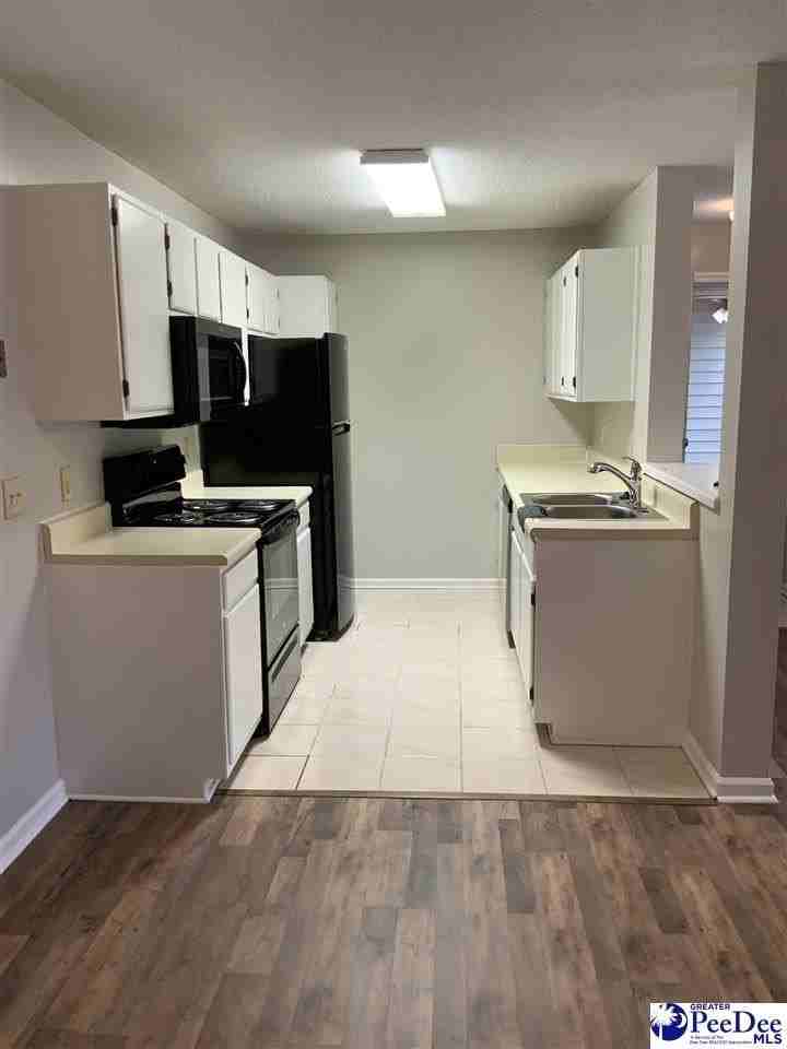 711 A4 Coventry Ln - Photo 3 of 25