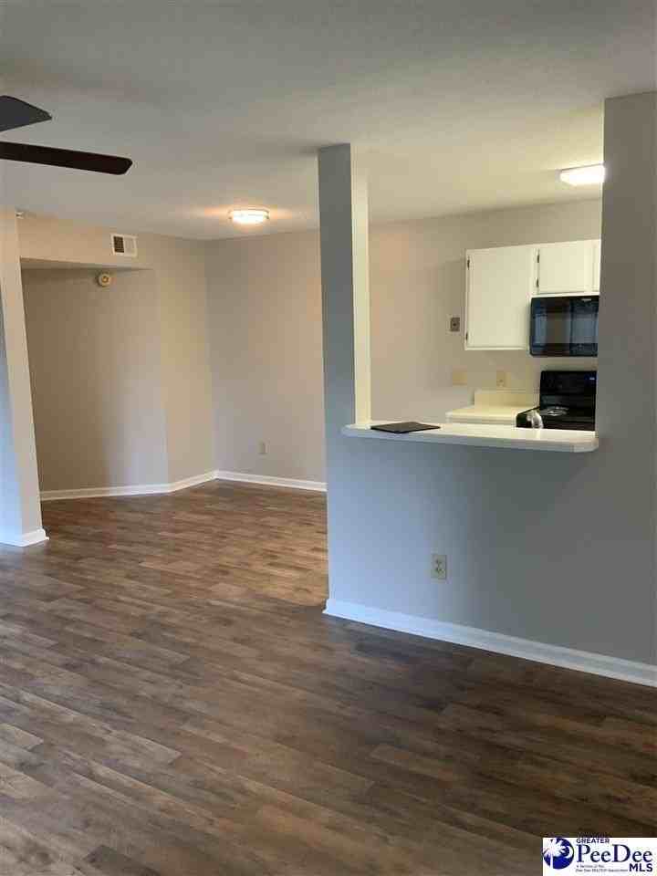 711 A4 Coventry Ln - Photo 6 of 25