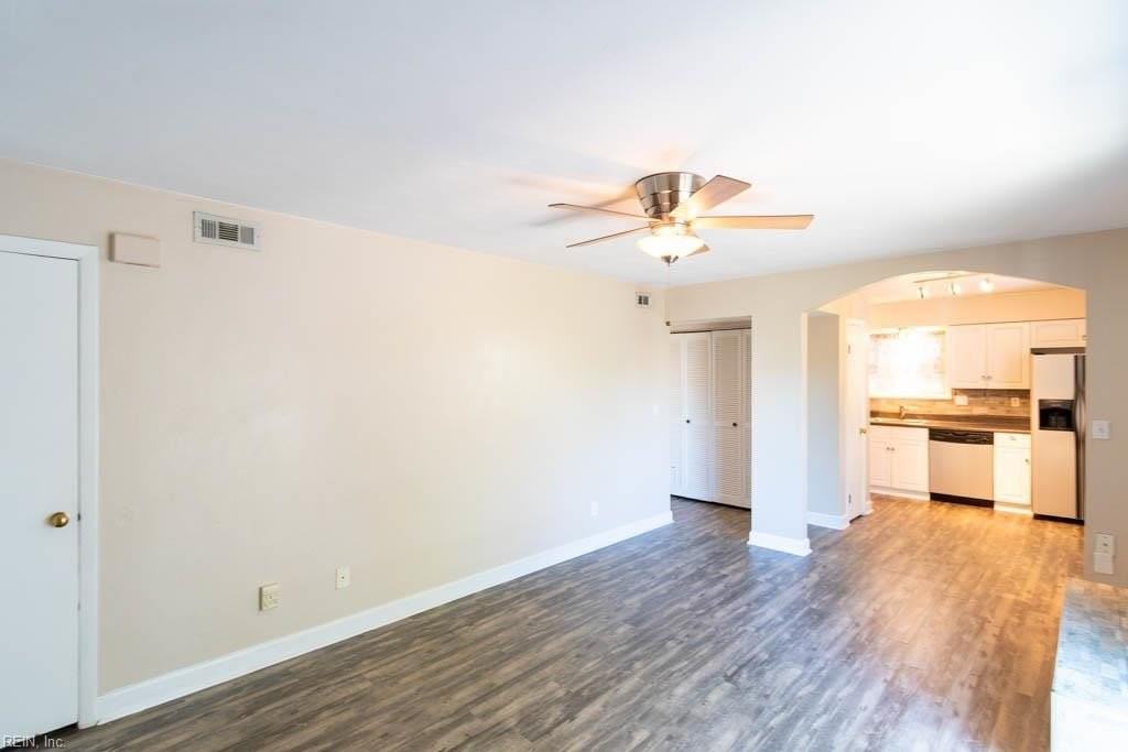 1518 Chela Ave #C3 - Photo 4 of 48