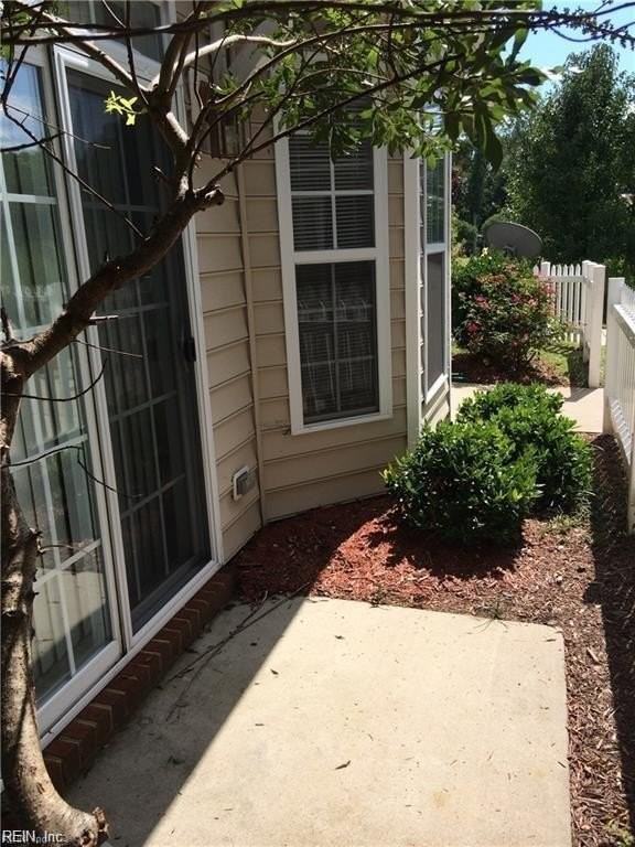 604 Teton Cir - Photo 2 of 26