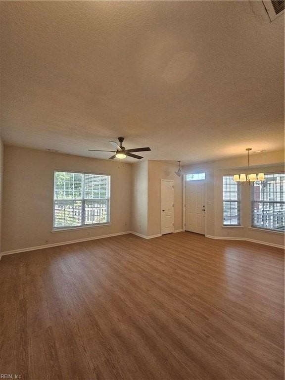 604 Teton Cir - Photo 4 of 26