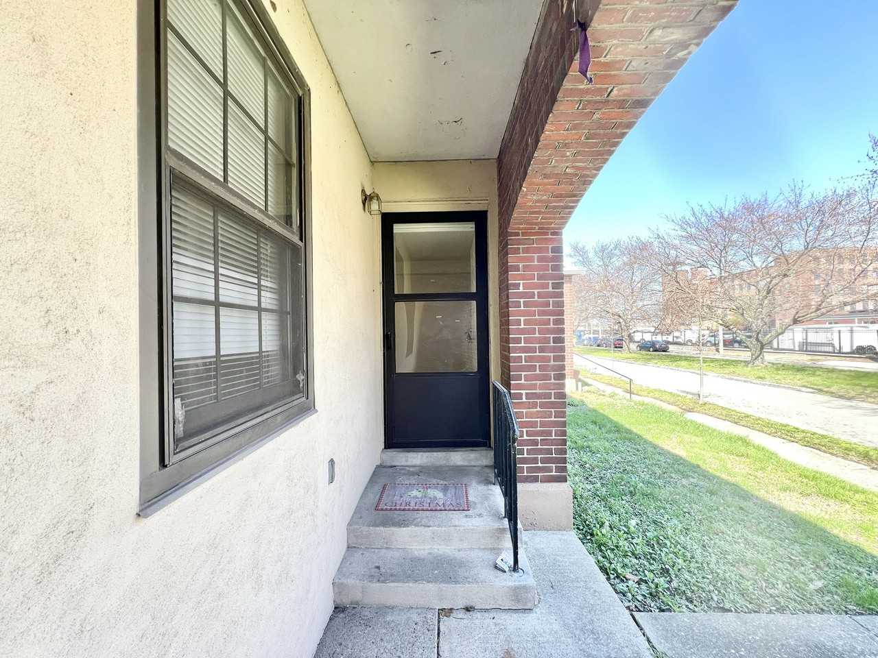 21 College Ct #21 - Photo 4 of 11