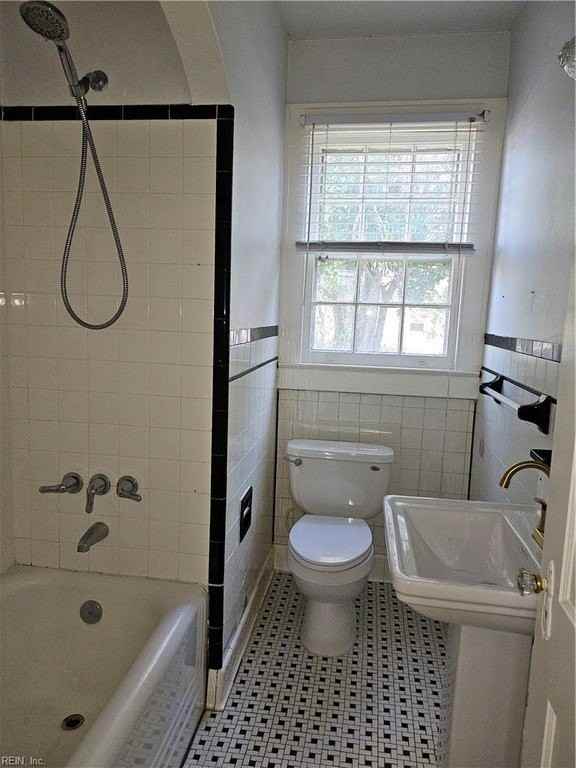 229 Atlantic Ave - Photo 6 of 13