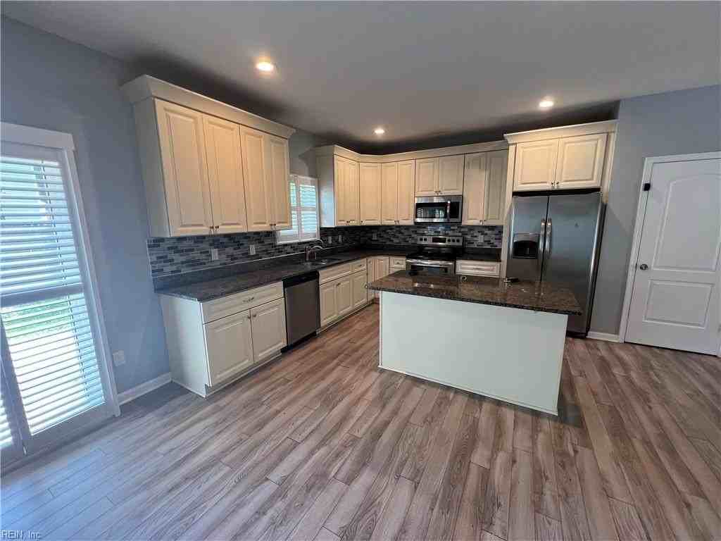 405 San Antonio Blvd - Photo 7 of 36