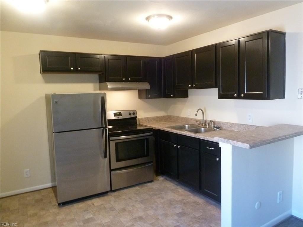 1111 Hugo St #F - Photo 4 of 6