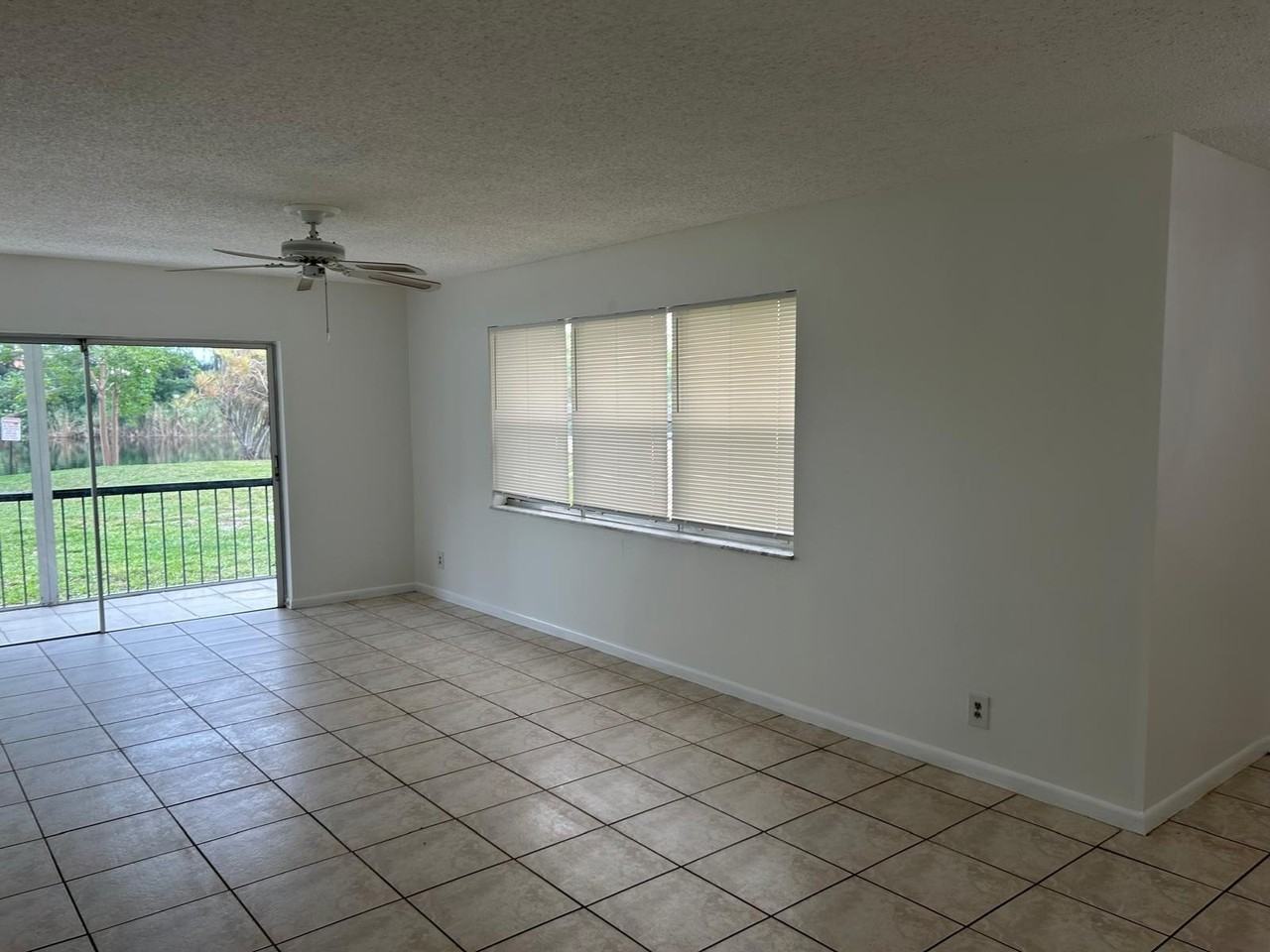 3300 Spanish Moss Ter - Photo 4 of 30