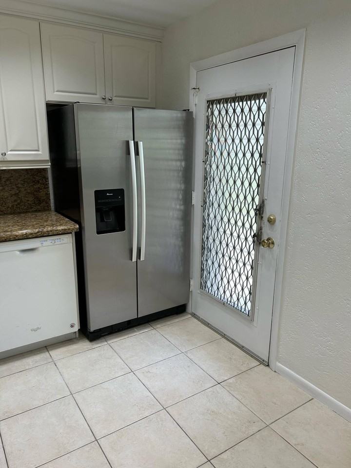 3300 Spanish Moss Ter - Photo 7 of 30